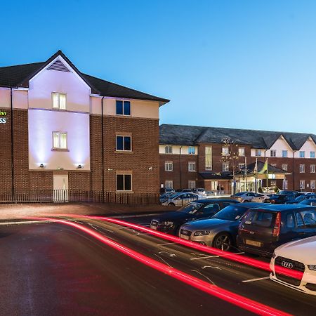 Holiday Inn Express London Gatwick Crawley, An Ihg Hotel Exteriér fotografie