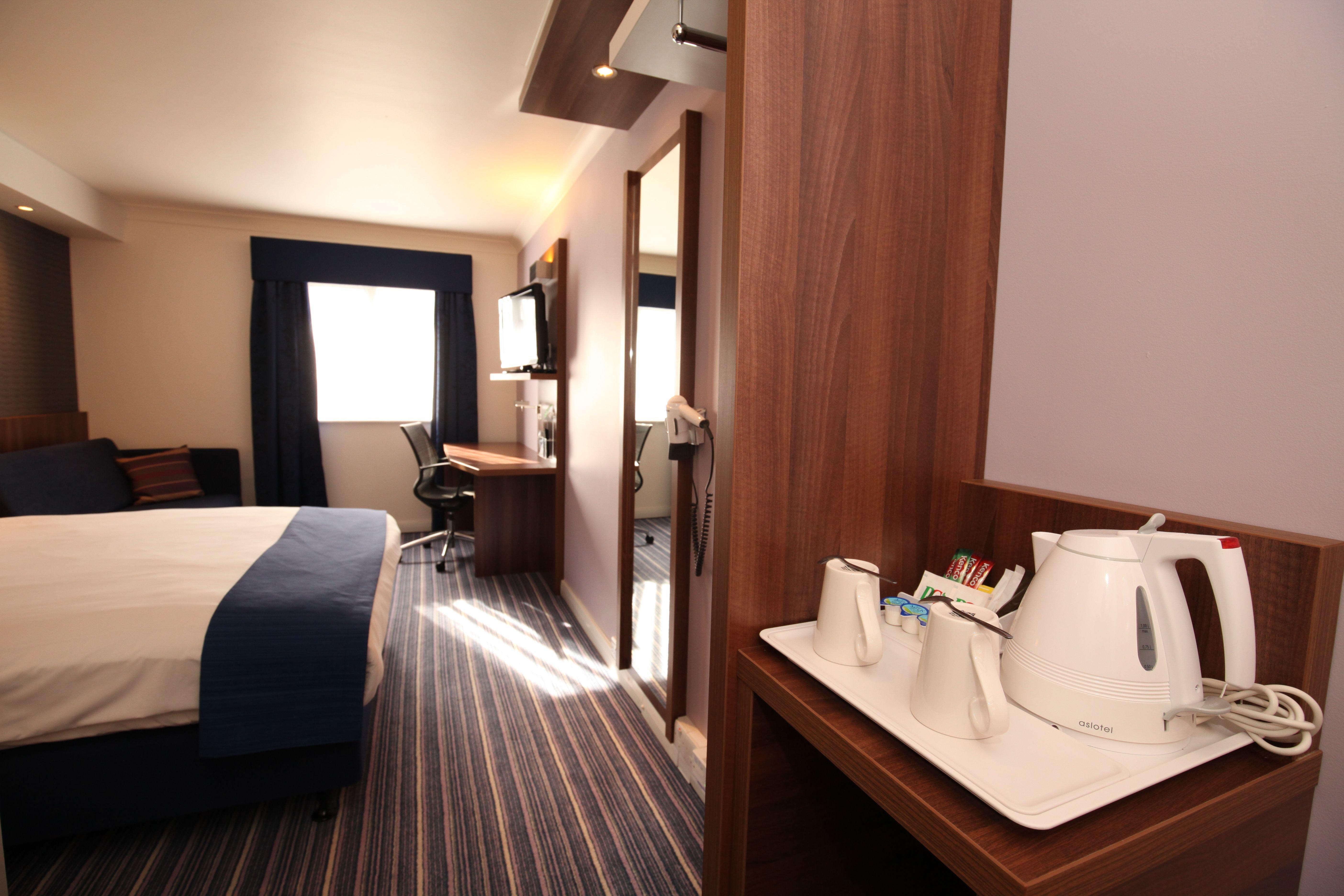 Holiday Inn Express London Gatwick Crawley, An Ihg Hotel Exteriér fotografie