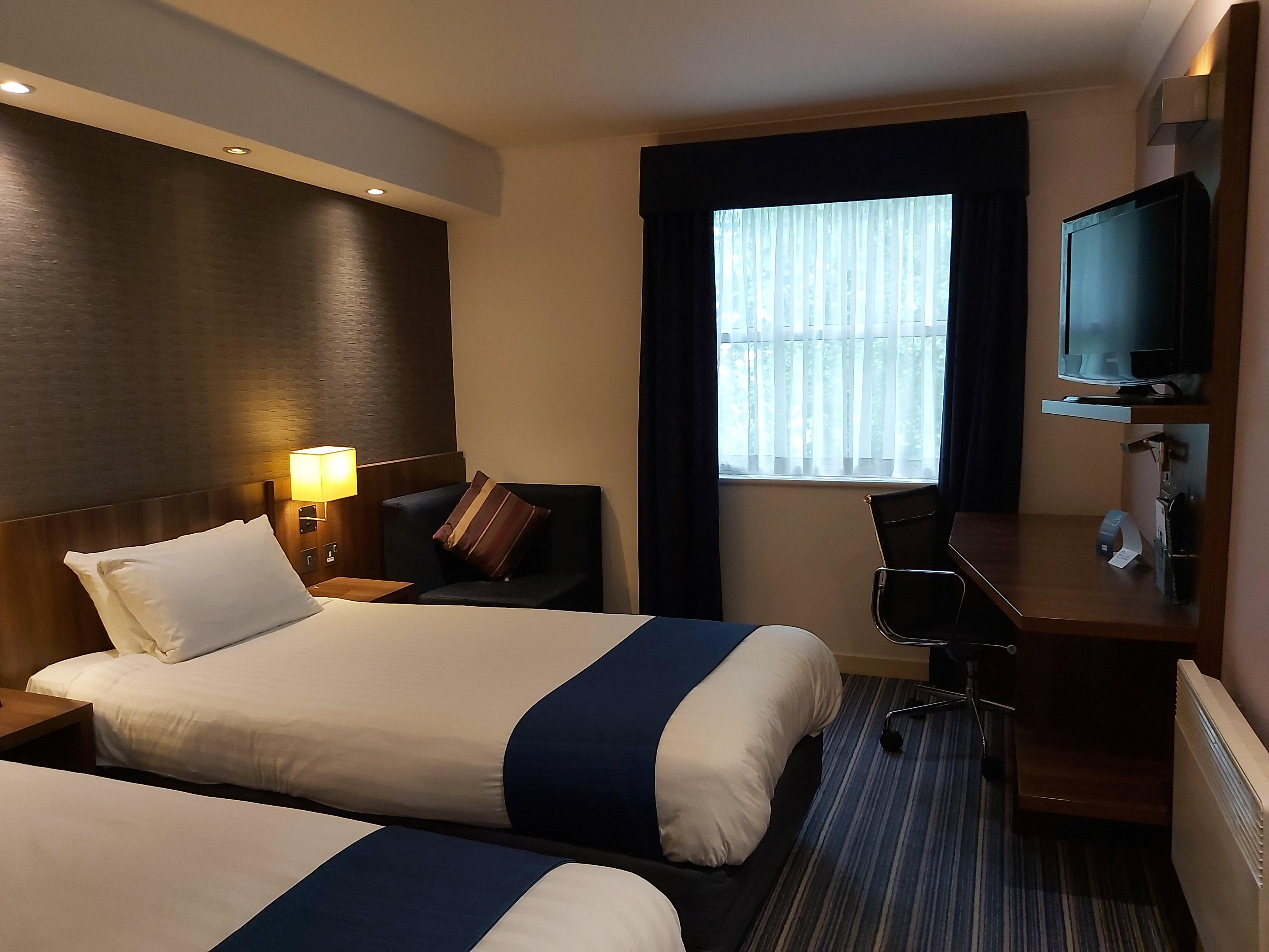 Holiday Inn Express London Gatwick Crawley, An Ihg Hotel Exteriér fotografie