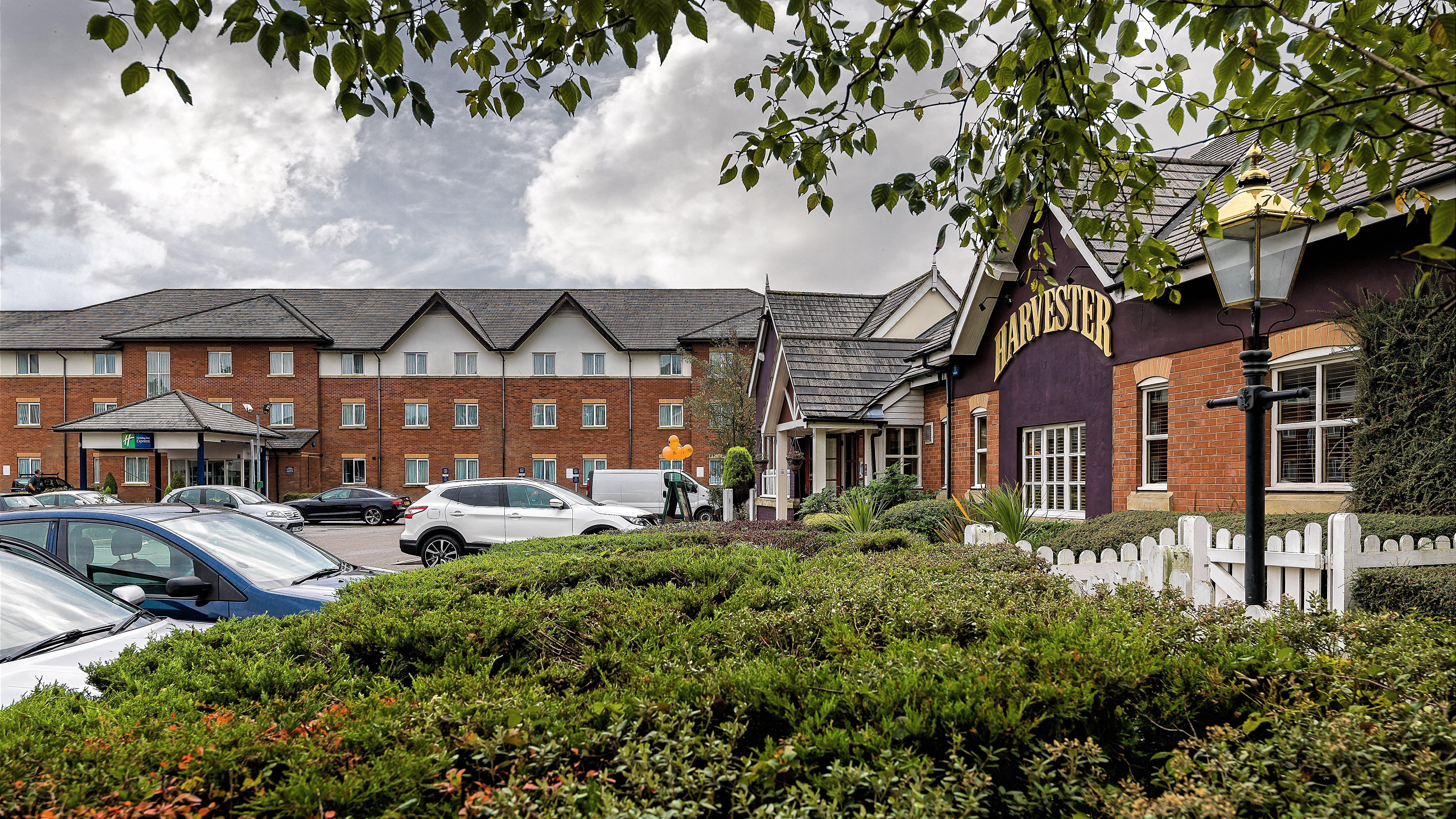 Holiday Inn Express London Gatwick Crawley, An Ihg Hotel Exteriér fotografie