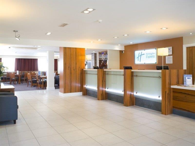 Holiday Inn Express London Gatwick Crawley, An Ihg Hotel Exteriér fotografie