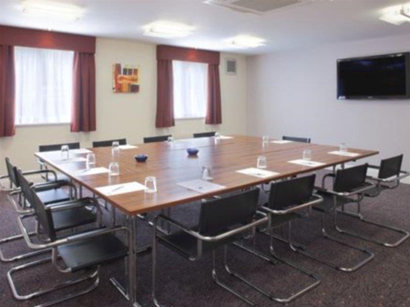 Holiday Inn Express London Gatwick Crawley, An Ihg Hotel Exteriér fotografie