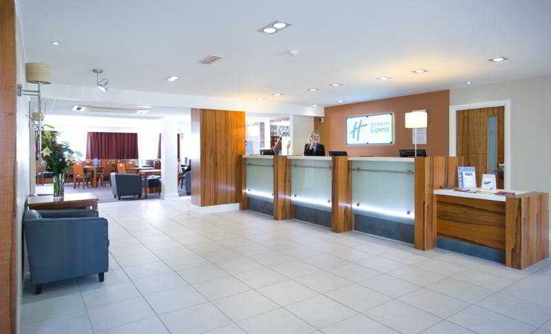Holiday Inn Express London Gatwick Crawley, An Ihg Hotel Exteriér fotografie