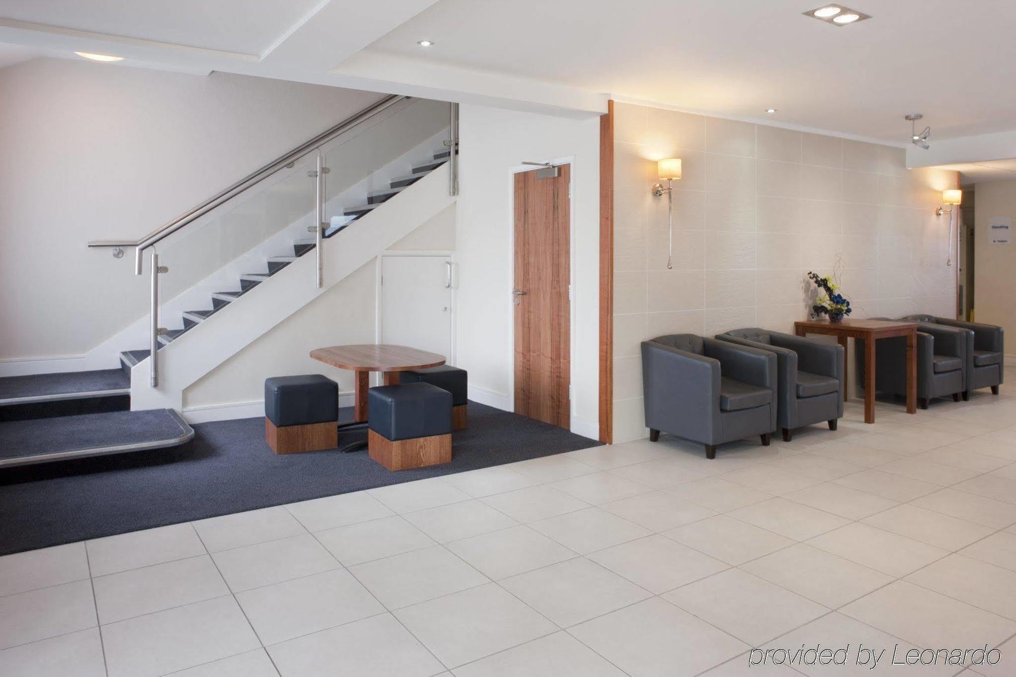 Holiday Inn Express London Gatwick Crawley, An Ihg Hotel Exteriér fotografie